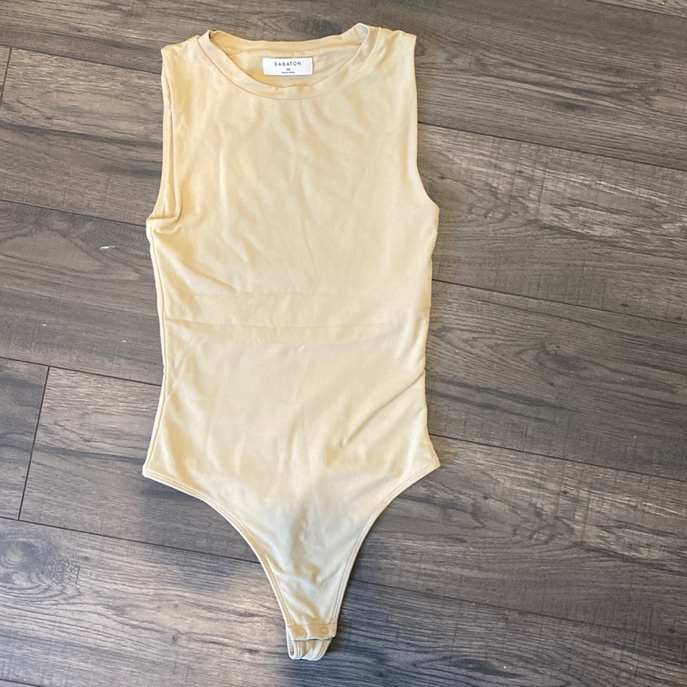 aritzia babaton contour body suit